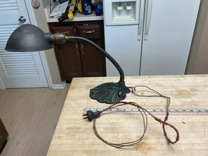 Vintage Deco Base Desk Light Adjustable Goose Neck Lamp - Picture 1 of 8