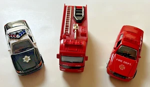 FEUERWEHR LKW ABTEILUNG POLIZEIAUTO DRUCKGUSS KUNSTSTOFF 5" RÜCKZUG TÜREN ÖFFNEN NEU POSTEN - Bild 1 von 4