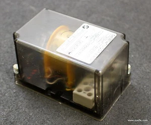 Relé de alta corriente EBERLE tipo 10004 BV 001 220VAC 3A - Imagen 1 de 7