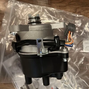 New Ignition Distributor with Cap & Rotor for Honda CR-V 1999 2000 2001 L4 2.0L - Picture 1 of 8