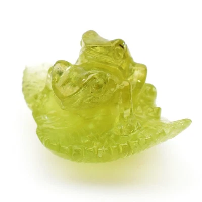 💎 37.94ct Pair of Frogs On Leaf Carving Natural Green Grossular Garnet Gemstone - Image 1 of 4