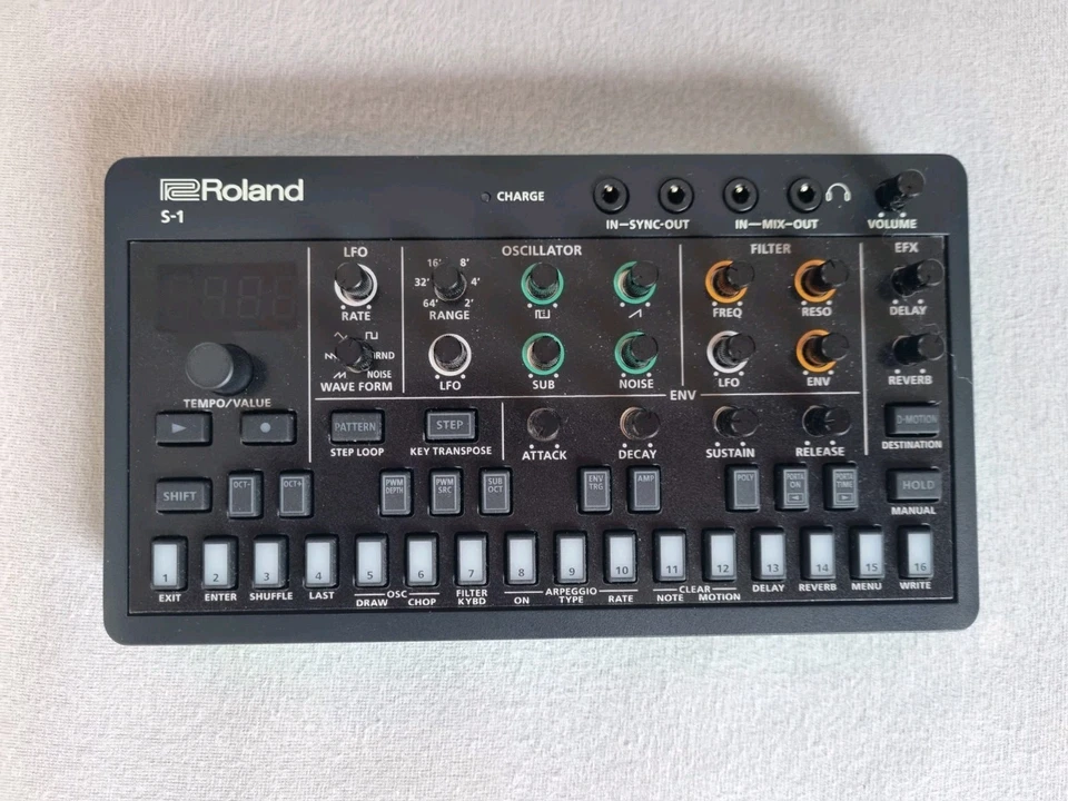 Roland AIRA S-1 Desktop-Synthesizer - Bild 1 von 2