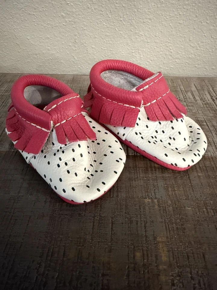 Mocassins de couro premium recém-escolhidos rosa branco preto tamanho 1 - Imagem 1 de 4