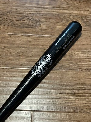 Ken Griffey Jr. & Sr. Autographed Seattle Mariners Baseball Bat JSA LOA - Image 1 of 4