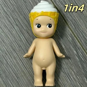 Sweets Series 2017 - Ice Cream - Authentic Designer Toy - Picture 1 of 1