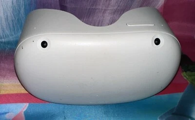 Oculus Quest 2 128GB VR Headset - VR HEADSET ONLY - NO CONTROLLERS KW49CM A3 - Image 1 of 4