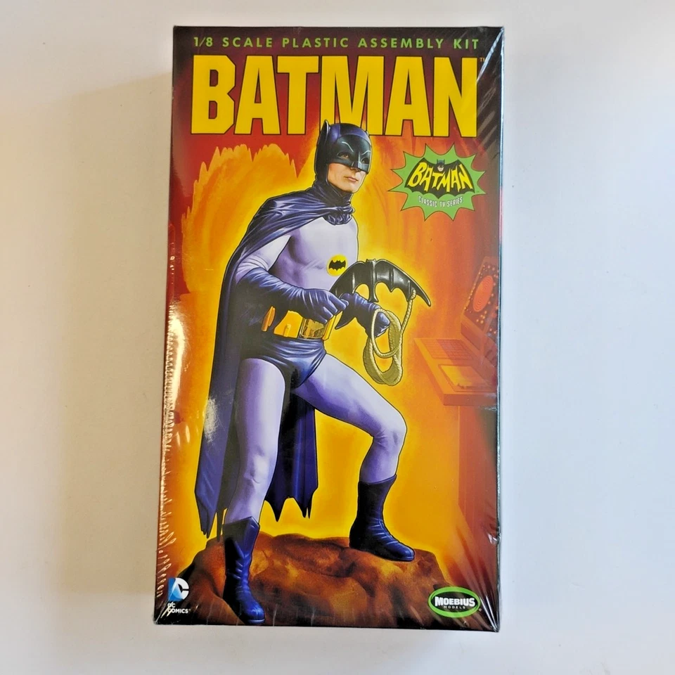 Moebius 1966 TV Show Batman Adam West figure diorama 1 8 model kit #950