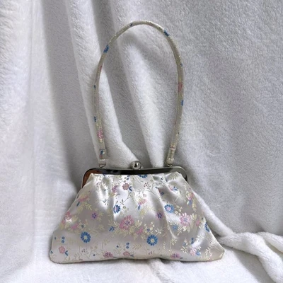 Sasha Floral Handmade Clutch – Vintage Elegance from New York - Image 1 of 4