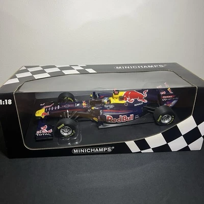 Minichamps 1:18 Red Bull Vettel Showcar 2011 edición limitada 3.204 piezas RARO Foto 1 de 4