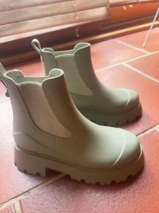 Cotton On Women's Green Ankle Boots (size AU 6) Never worn - Picture 1 of 5