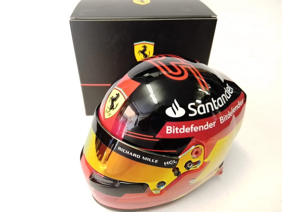 Bell Helmet Carlos Sainz Jr #55 Ferrari F1 2023 1/2 4100226 - Immagine 1 di 3