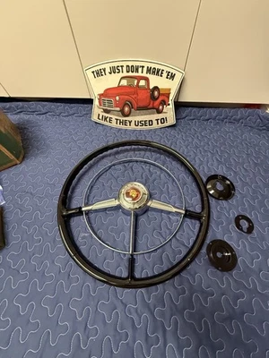 Pontiac Chieftain Deluxe 1953-1954 volante bocina anillo personalizado Chevy 53 54 Foto 1 de 4