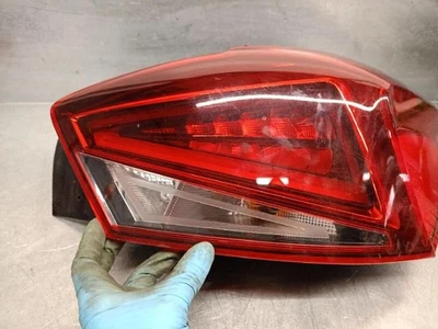 6F0945208H feu arrière droit pour SEAT IBIZA V (KJ1 KJG) 1.6 TDI 2017 5401803 - Photo 1/4