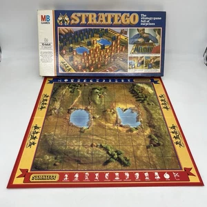 Stratego Strategy Board Game MB Games 1982 Vintage Complete - Picture 1 of 12
