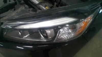 Conjunto de faros izquierdos usados se adapta a: Kia Sorento 2017 barra halógena tipo detalles LED Foto 1 de 4