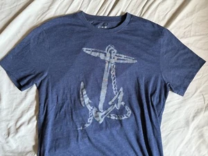 J. Camiseta Crew Anchor gráfica pequeña $48 - Imagen 1 de 2