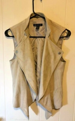 INC INTERNATIONAL CONCEPTS TAUPE FAUX SUEDE VEST SIZE M PREOWNED - Image 1 of 4