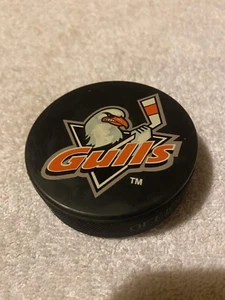 San Diego Gulls West Coast Hockey League (WCHL) Official Hockey Puck - Picture 1 of 3