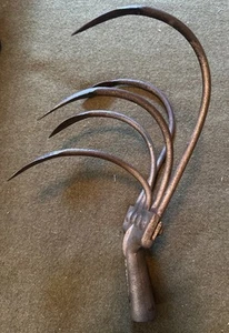 5 Tine Prong Garden Cultivator Hoe Rake Claw Implement Vintage Excellent - Picture 1 of 11