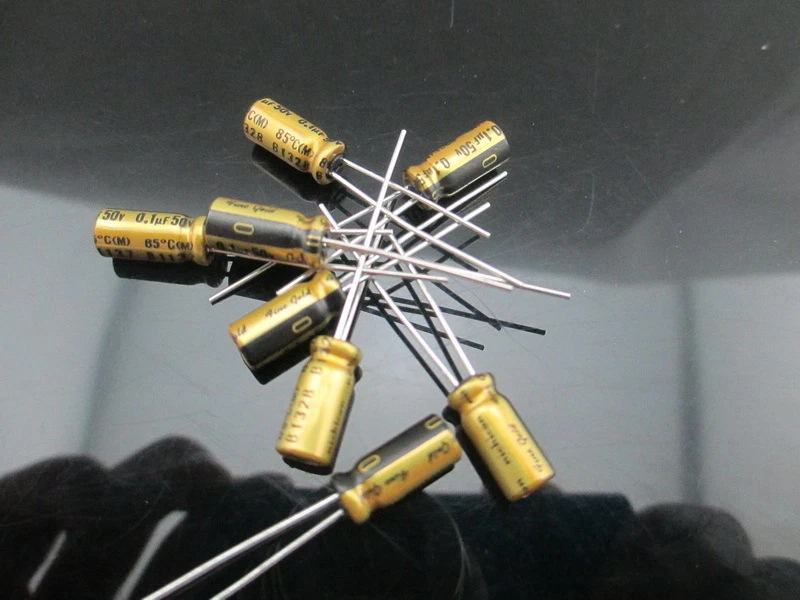 JAPAN 4PCS  Nichicon MUSE FG（Fine Gold) 0.1Uf 50V 0.1mfd Audio Capacitor - image 1 of 1