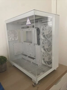 NZXT H9 Flow - Picture 1 of 8