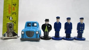 THOMAS & Friends Cápsula Plarail mini Figuras SIR TOPHAM SOMBRERO Y ASISTENTE DE ESTACIÓN - Imagen 1 de 14