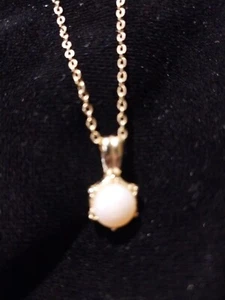 Fashion Jewelry Goldtone Chain with Flax Pearl Pendant Necklace 16 Inch Y13 - Picture 1 of 3