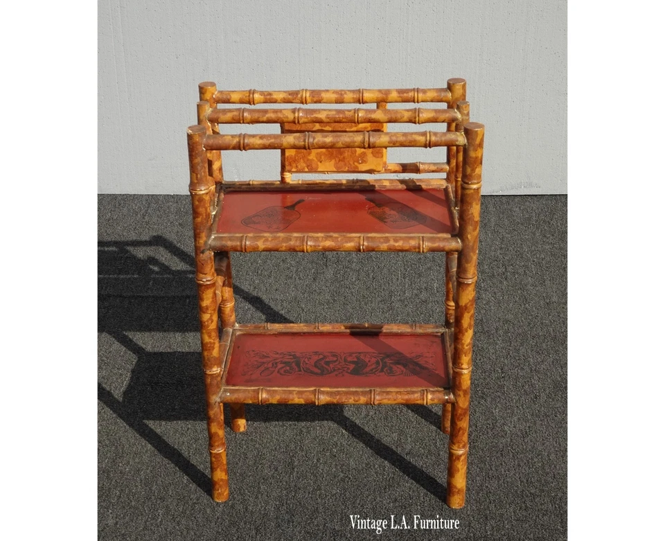 Librería de bambú vintage moderna de mediados de siglo con influencia asiática roja Foto 1 de 4