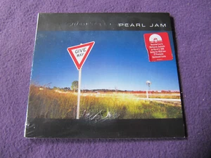 PEARL JAM - LIVE AT MELBOURNE PARK - CD ALBUM - SEALED MINT CONDITION !!! (B2) - Picture 1 of 2