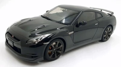 Autoart 1/12 Scale Diecast 12118 Nissan GT-R R35 Premium Edition - Super Black - Image 1 of 4