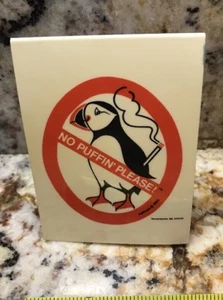 NO SMOKING SIGN TOBACCIANA Please no puffin penguin Alaska Kiana figurine statue - Picture 1 of 7