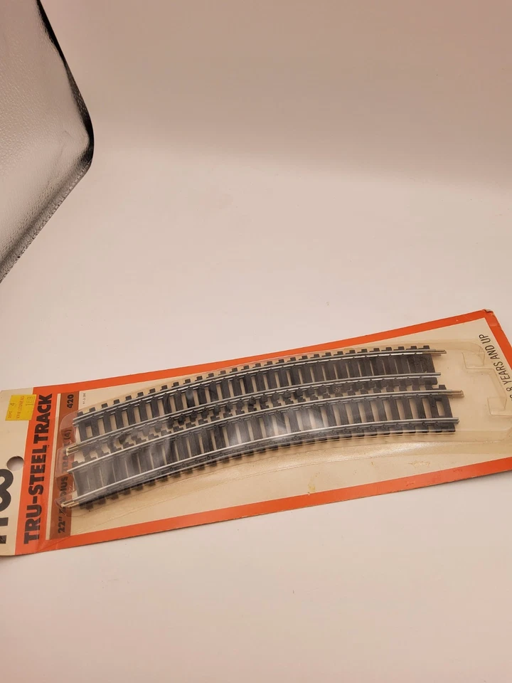 Tyco Curved Tracks 22" Radius 420 - Image 1 of 4
