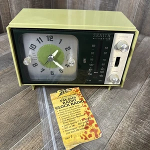 VTG Zenith C462 Green Clock Radio 🕒 FM/AM Solid State WORKS! Retro 70s Vibe - Bild 1 von 11