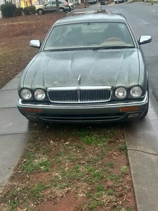 1996 Jaguar Vanden Plas - Picture 1 of 3