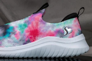 SKECHERS ULTRA FLEX CLOUDY shoes for girls NEW & AUTHENTIC, size (YOUTH) 4 - Picture 1 of 7