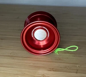 Vintage YoYo Factory Equilateral "Champions Collection" (Hiroyuki Suzuki) Red - Picture 1 of 9