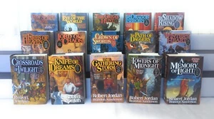 BUILD A BOOK LOT: WHEEL OF TIME Series by Robert Jordan: CHOOSE TITLES Hardcover - Foto 1 di 33