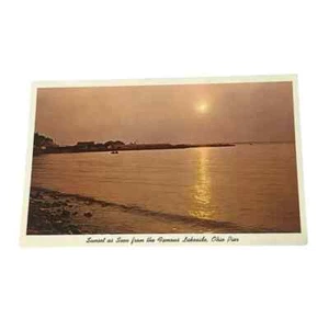 Postal puesta de sol vista desde el famoso muelle Lakeside Ohio de colección B130 - Imagen 1 de 2