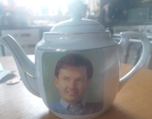 Daniel O'Donnell Teapot 2/3 Cup - Picture 1 of 1