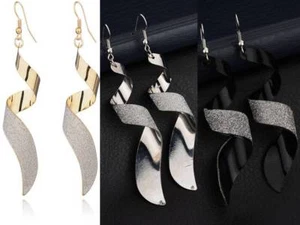 1 PAAR FEDER CLIPON/DURCHBOHRT SILBER/GOLD/SCHWARZ LOOP TWIST OHRHÄNGER - Bild 1 von 1