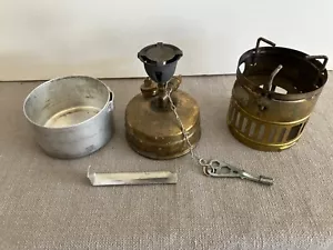 Stufa da campeggio vintage Svea Svezia 123 con parabrezza, chiave, pentola con manico - Foto 1 di 18