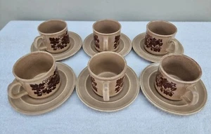 Tams Tasse & Untertassen. 6er Set Made in England. Vintage braune Blumenmuster 1960er Jahre Requisite - Bild 1 von 14