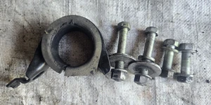 92-99 LEXUS SC300 SC400 POWER STEERING RACK BRACKETS MOUNTING HARWARE & BUSHING - Picture 1 of 7