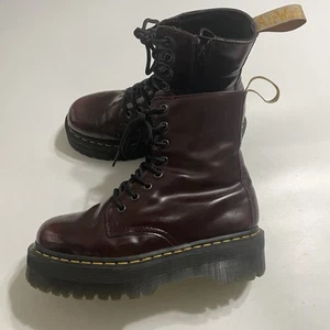 Stivali vegani Dr Marten V JADON II rosso ciliegia taglia uomo 7 donna 8 US - Foto 1 di 14