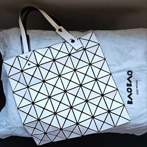 Authentic Bao Bao Issey Miyake Lucent Tote WHITE - Picture 1 of 11