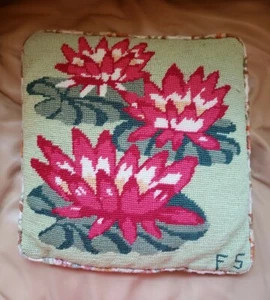 Vintage Floral Needlepoint Pillow Flower Pattern Crushed Velvet Back Granny Chic - Picture 1 of 6