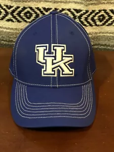 UK University of Kentucky Katzen Ballmütze Kappe blau weiß volle Passform eine Größe Relaxer - Bild 1 von 4