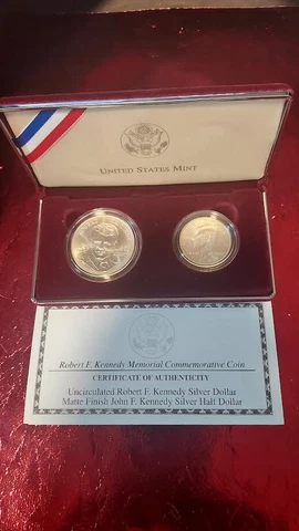 1998 Kennedy Collector's set: RFK silver dollar and Matte Finish JFK half dollar Cover