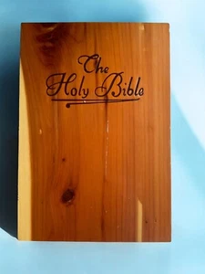 Estuche de Biblia Caja de Madera La Santa Biblia Jesús Madera Marrón con Soporte de Correa de Biblia - Imagen 1 de 6