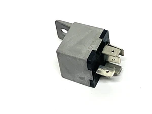RELÉ DE LUZ ALTA GILERA RUNNER FXR VXR 125 180 GENUINO PIAGGIO 5 PINES - Imagen 1 de 4